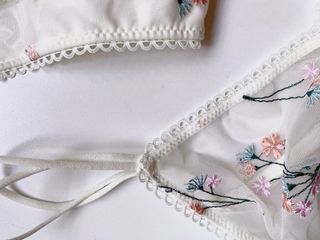 Conjunto lenceria bordado Primark -bralette+tanga