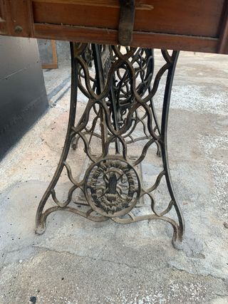 Máquina de coser Singer Antigua