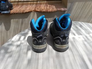 Botas montaña Uppi talla 38