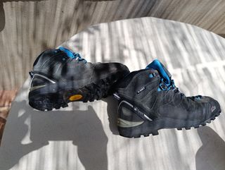 Botas montaña Uppi talla 38