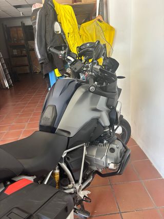 BMW R 1200 GS (2015) con maletas 80000 km