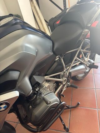 BMW R 1200 GS (2015) con maletas 80000 km