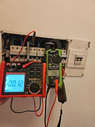 Electricista,  Reparación Averías Electricas..