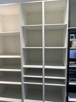Estanterías blancas de madera (2)
