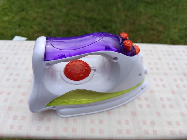 Plancha y tabla planchar juguete