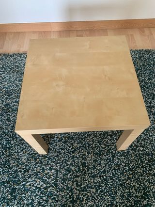 Mesa Ikea auxiliar cuadrada