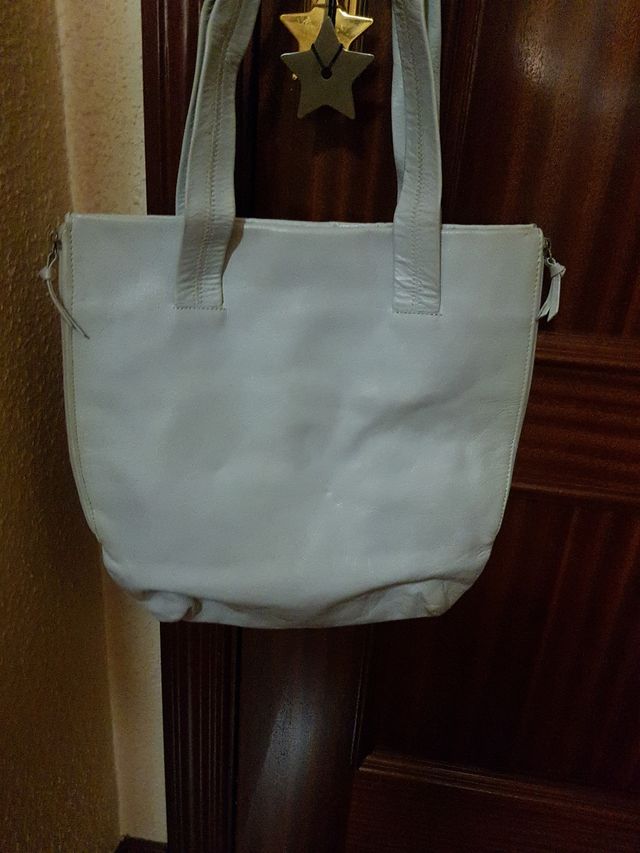 Bolso blanco Salvador Bachiller