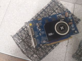Tarjeta gráfica ASUS GeForce 210 Silent
