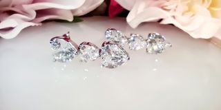 Pendientes corazón brillantes