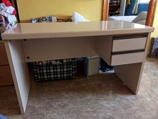 Mesa escritorio beige - 2 cajones