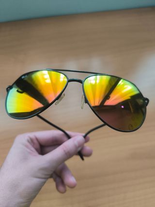 Gafas sol aviator doradas