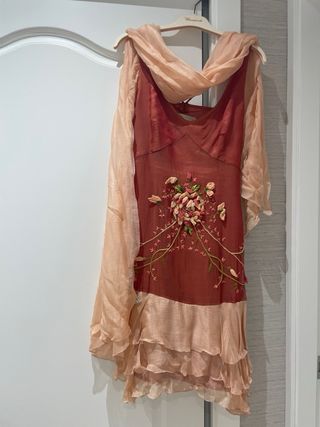 Vestido color caldero y rosa empolvado- volantes