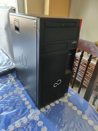 Pc sobremesa Fujitsu Esprimo P556