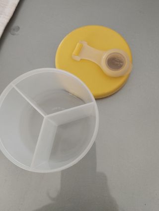 Recipiente 3 doses leite bebé.