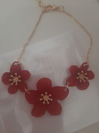 Pulsera flores rojas doradas