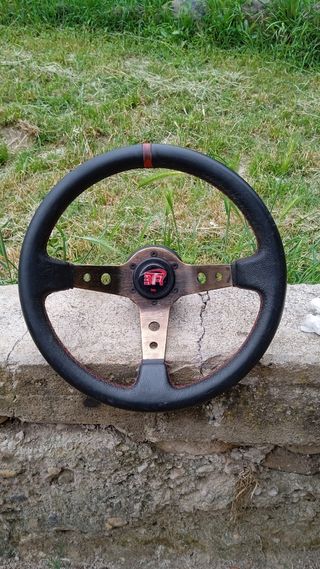 Volante desplazado SAXO 