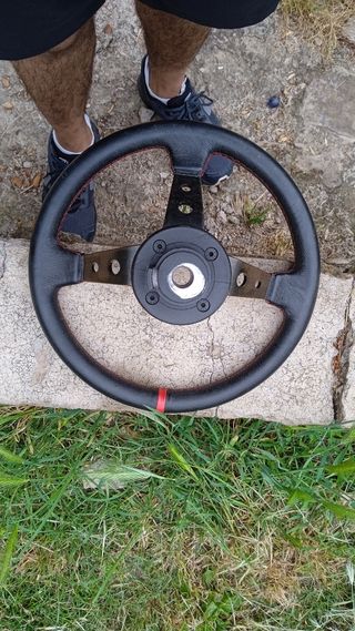 Volante desplazado SAXO 