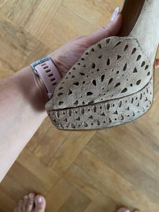 Tacones beige Zara