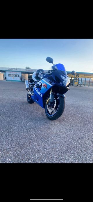 Suzuki GSXR 600 - Moto