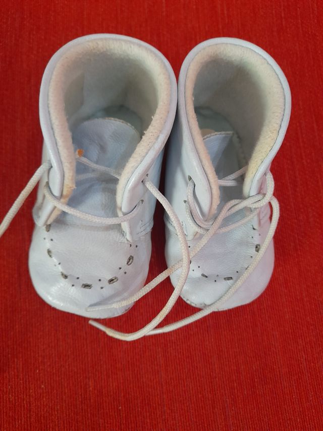 Botitas bebé: 2 pares + Converse