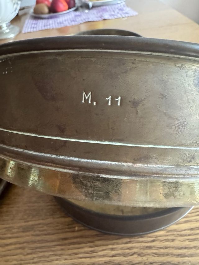 Contenitore scientifico ottone vintage