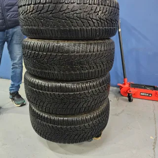 Llantas VW Golf 5/6 con neumaticos de nieve nuevos