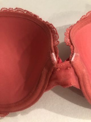 Sujetador Roxy color coral encaje, aros y push up