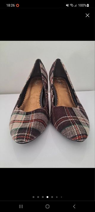 Zapatos tacón cuadros T.40