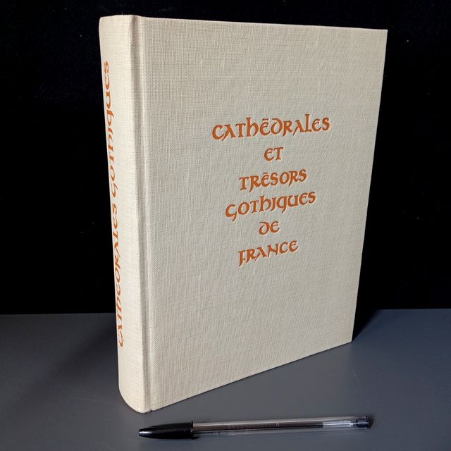 M14. Cathédrales et trésors gothiques de France