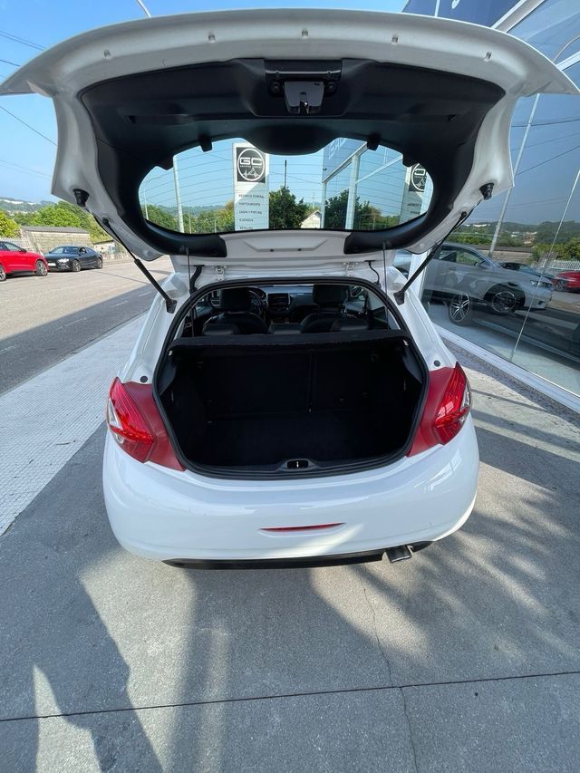 Peugeot 208 active 1.6 hdi ACTIVE 2012