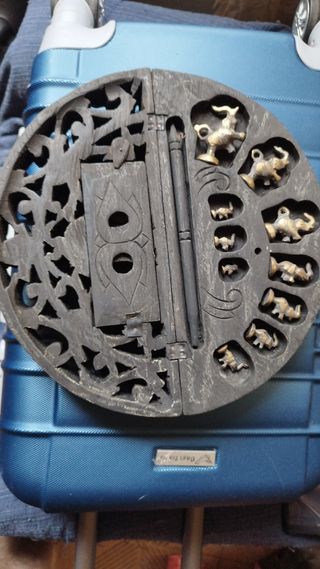 Antigua balanza de opio