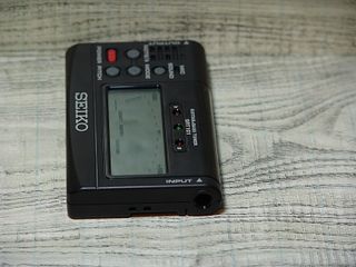 Afinador Seiko SAT101 Guitarra/Bajo