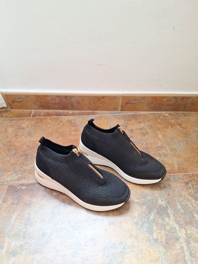 Zapatillas Primark negras