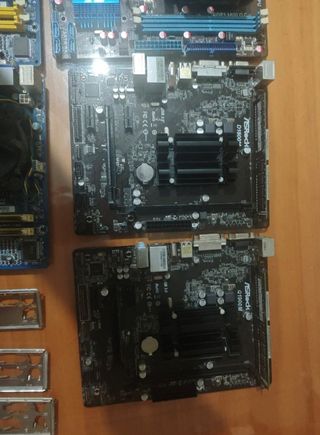 Placa base Gigabyte - PC