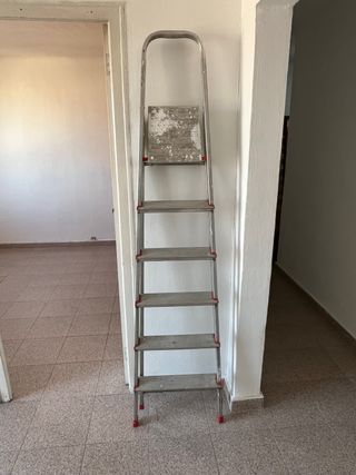 Escalera aluminio 5 peldaños