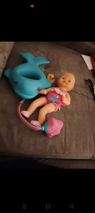 Muñeco Nenuco con flotador.
