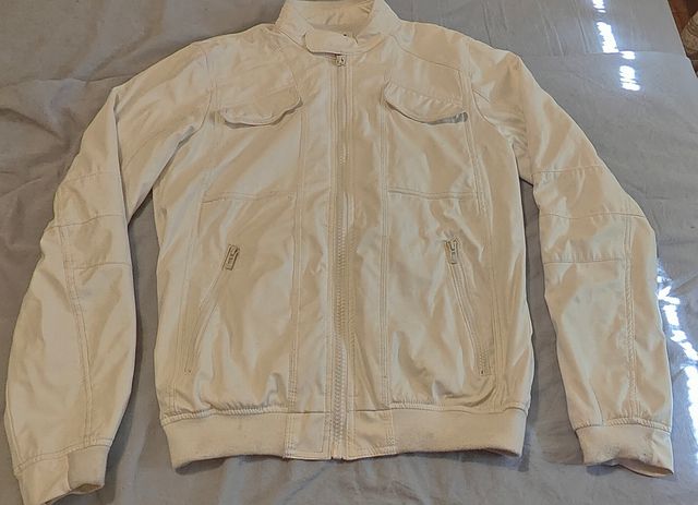 Cazadora Pull & Bear blanca - M