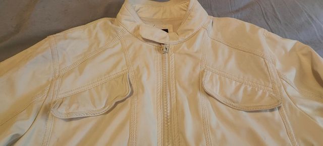 Cazadora Pull & Bear blanca - M