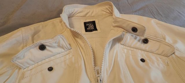 Cazadora Pull & Bear blanca - M