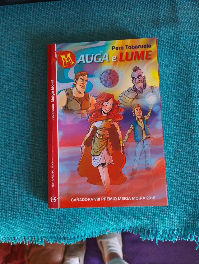 Lote de cinco libros en gallego