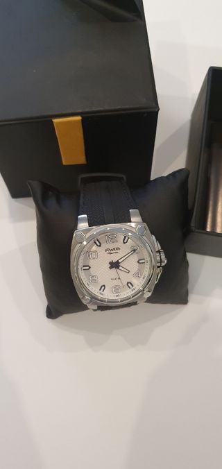 Reloj Duward Hombre - Plata y Blanco. 