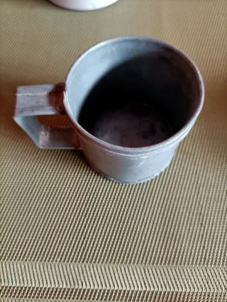 Caffettiere e pentole in alluminio e smalto