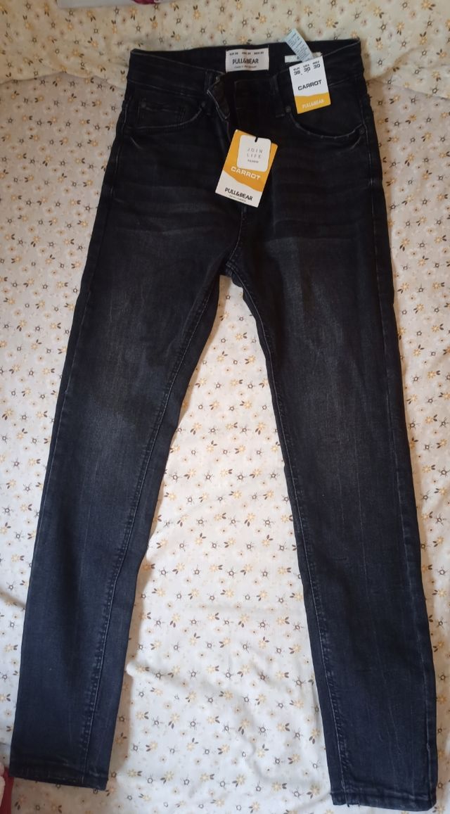 Vaqueros Pull&Bear negros - M