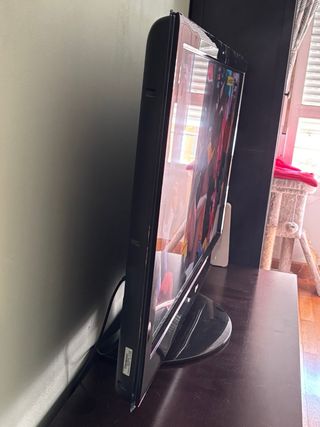 TV LG 42" negra