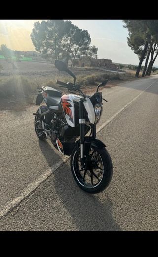 KTM DUKE 125