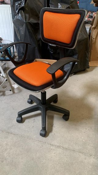 Silla oficina nueva naranja-negra