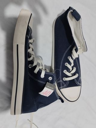 Tenis Primark azules, talla 40