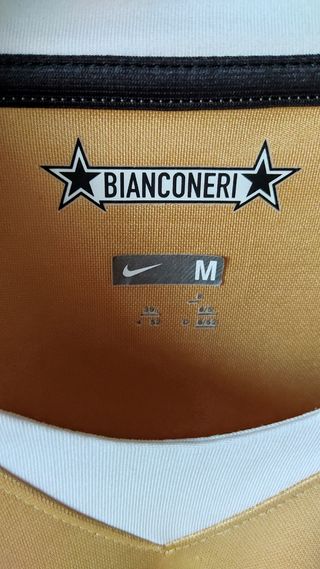 Juventus third shirt 08/09/10 M