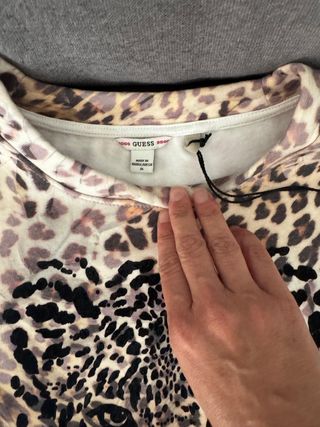 Sudadera Guess leopardo