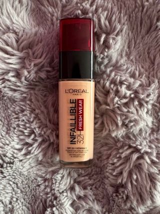 Base Infallible 32h L'Oréal, nº 145